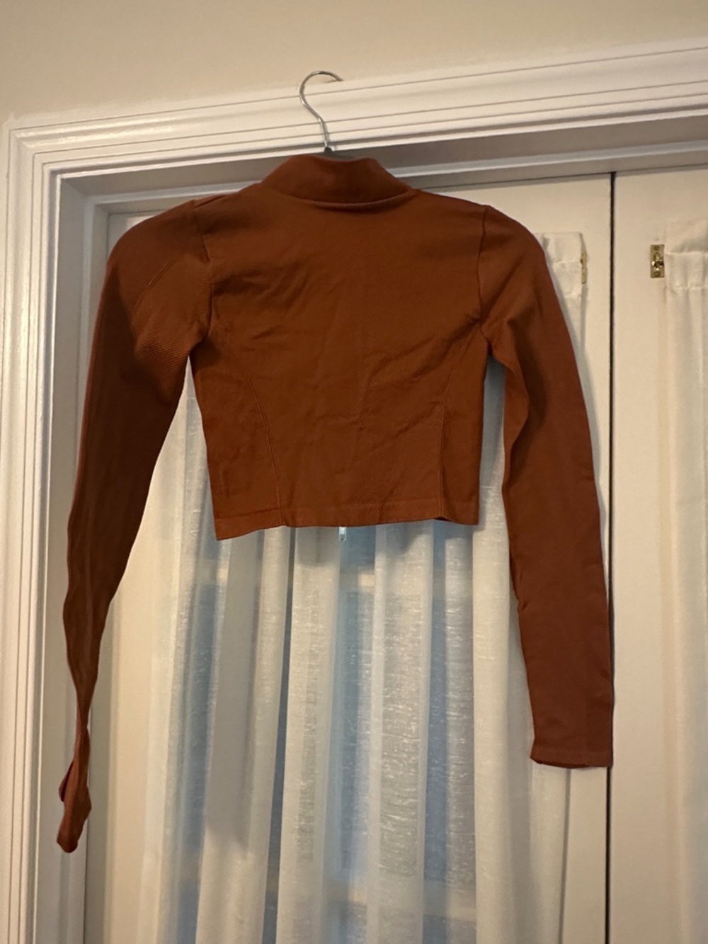 Active Basic Cropped Zip-Front Top in Rust - Picture 4 of 4